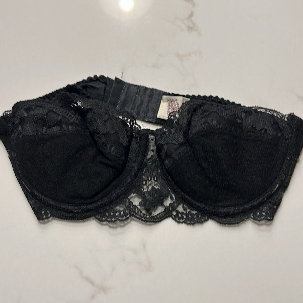Bundle Victoria's Secret Sophisticated & Sexy Bras; Jockey Sport | 32A, 32B, 34A - Picture 4 of 11